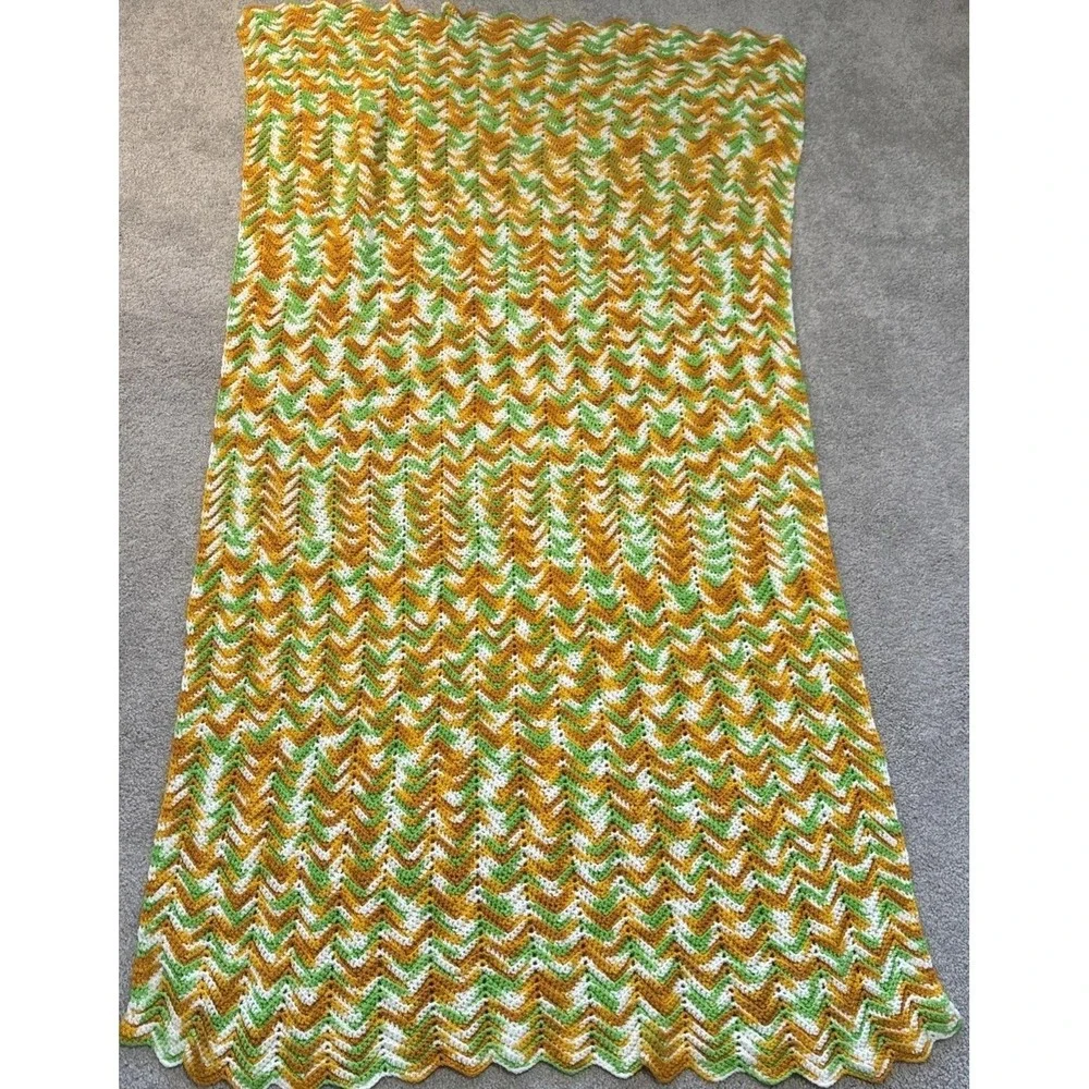 VTG Grandma Made Chevron Afghan Sofa Throw Blanket Zigzag Mustard Green Acrylic